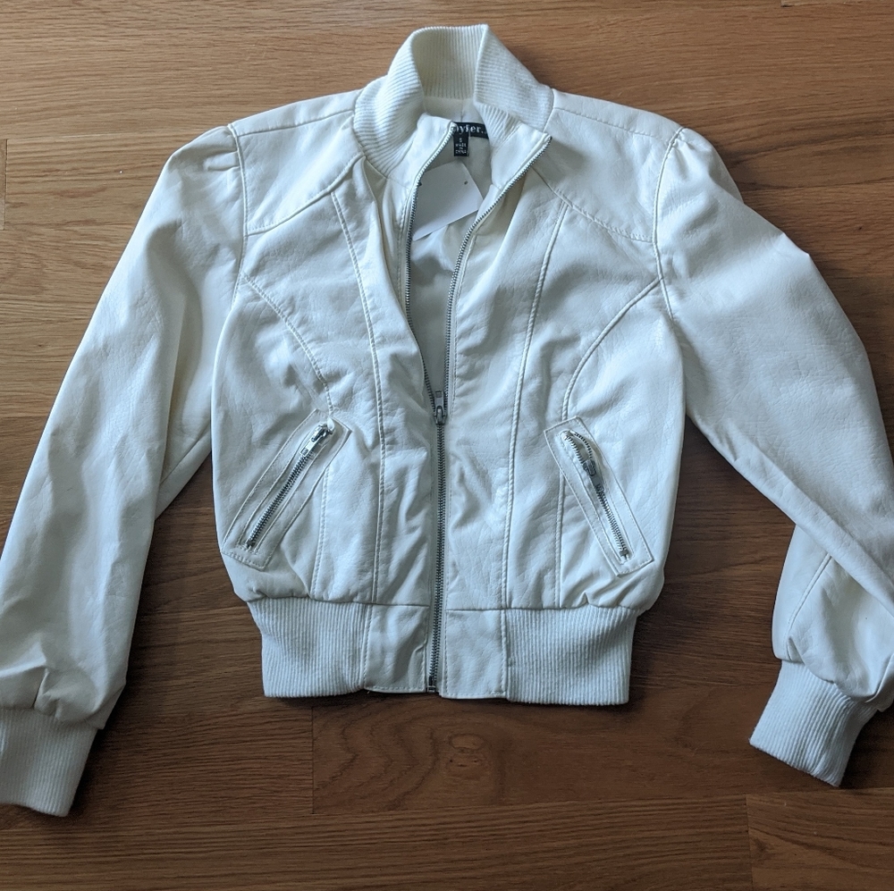 NWT Jennyfer.J White Pleather Jacket Sz S Misses